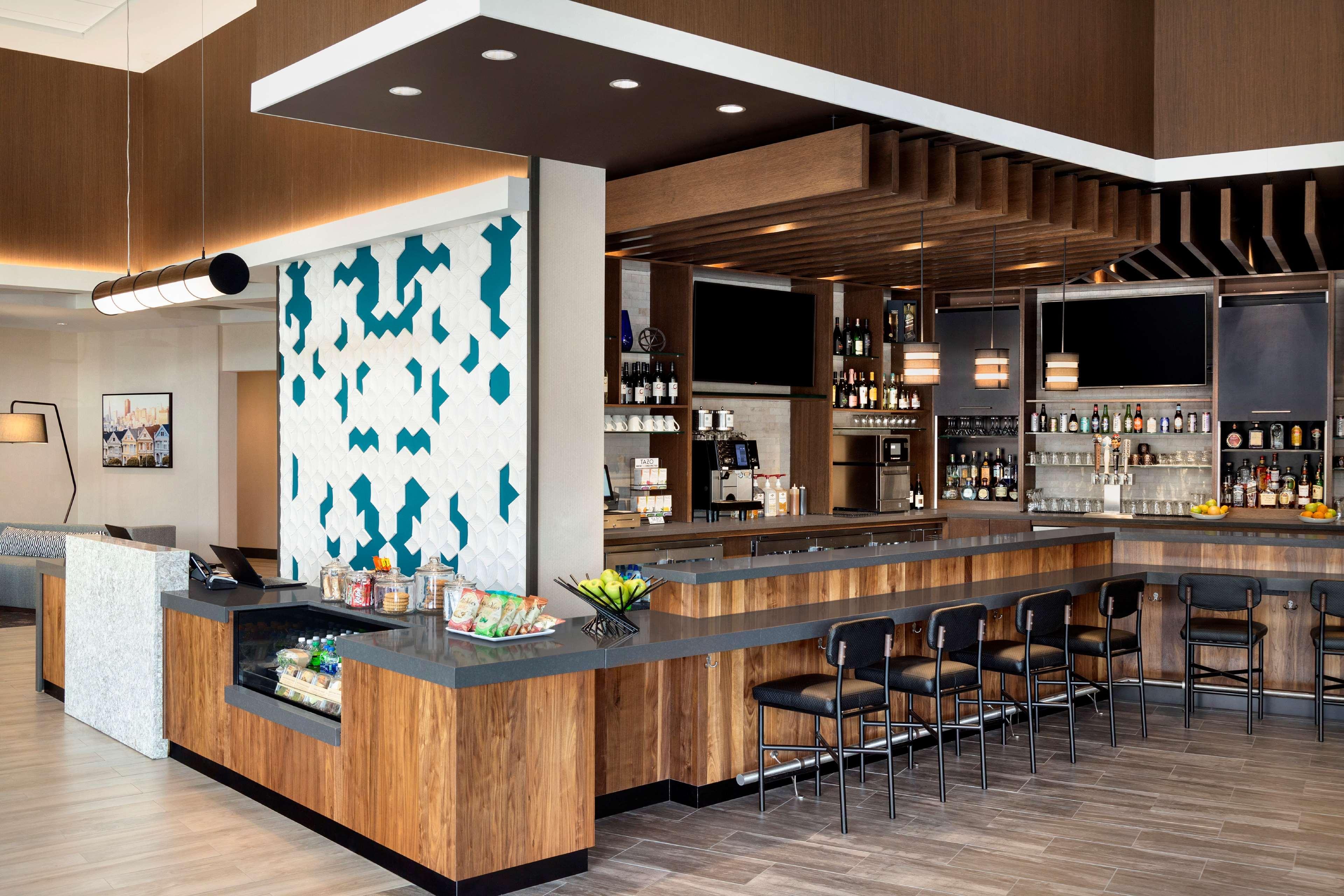 Hyatt Place 3*